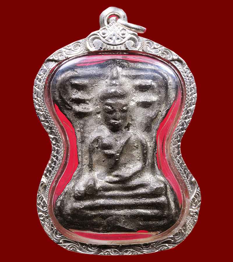 พระมเหศวร ย้อนยุคเนื้อชินเงิน  วัดพระศรีรัตนมหาธาตุ จ.สุพรรณบุรี ปี พ.ศ.๒๕๔๕