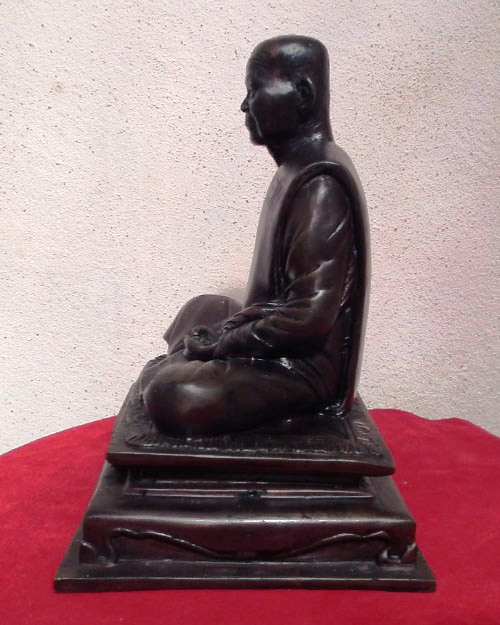 พระบูชา หลวงตามหาบัว ญาณสัมปันโน ขนาดหน้าตัก ๕ นิ้ว