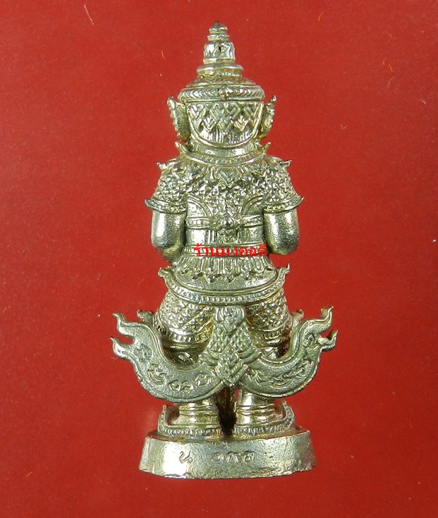ท้าวเวสสุวรรณ รุ่นเทพประทานพร เนื้อนวะเต็มสูตร เสกโดยลพ.ฟู ,ล.พ ชาญ ,ลพ.สิน ,ลพ.รัตน์ No.193 