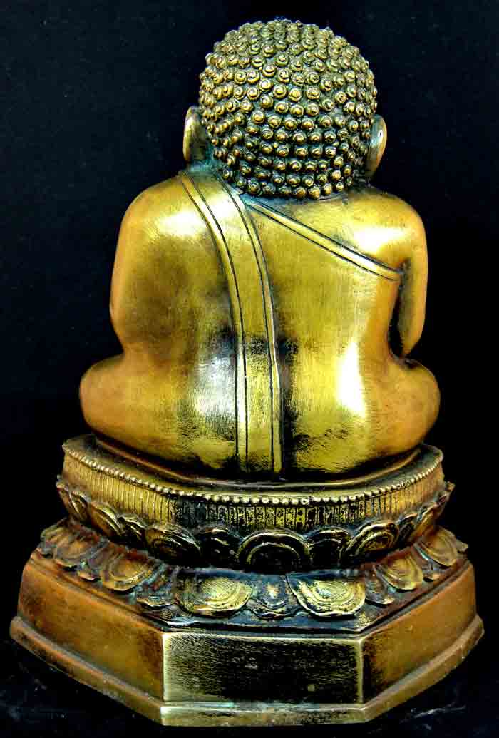 พระสังกัจจายน์ มีพุทธลักษณะอ้วน พุงพลุ้ย มีความหมายถึง ความอุดมสมบูรณ์ โชค ลาภ เนื้อทองเหลืองขัดเงา 