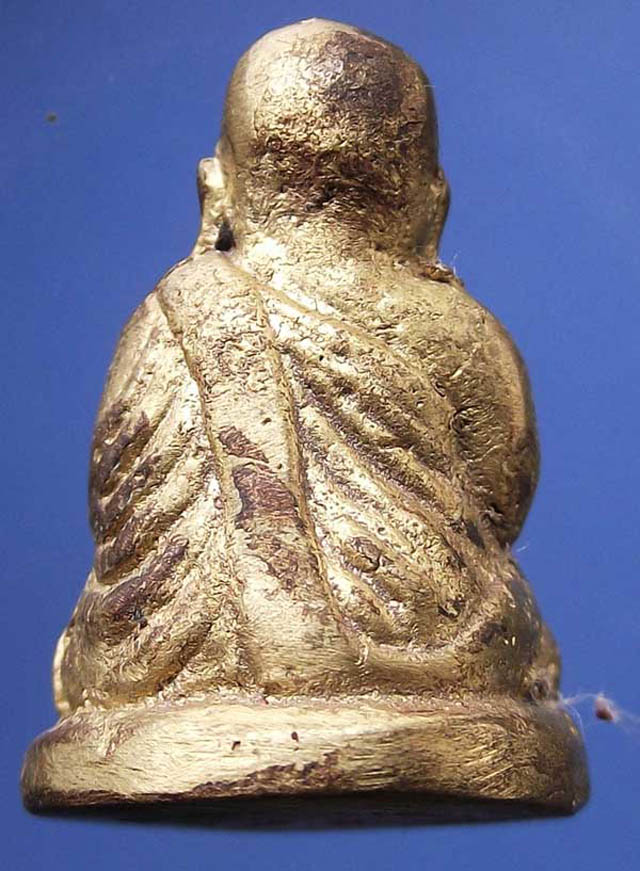 หลวงพ่อเงิน กองทุน 53 พิมพ์ขี้ตาเนื้อขันลงหินเทหล่อโบราณในพิธี หมายเลข 67