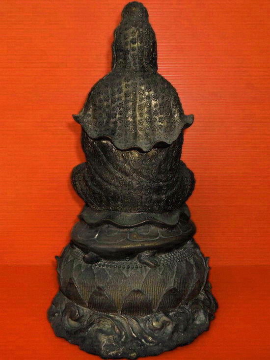 รูปหล่อบูชาเจ้าแม่กวนอิมนั่งบนหลังเต่า ขนาดสูง 11.5 นิ้ว สวยมากค่ะ 