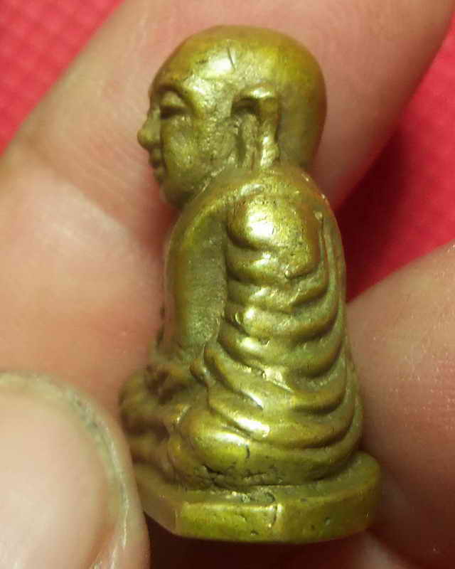 รูปหล่ออุดกริ่งหลวงพ่อเงิน วัดบางคลาน ออกวัดท่าบัวทอง ปี 2515 หลวงพ่อสิทธิ์ ท่านปลุกเสกจนไฟลุกในบาตร