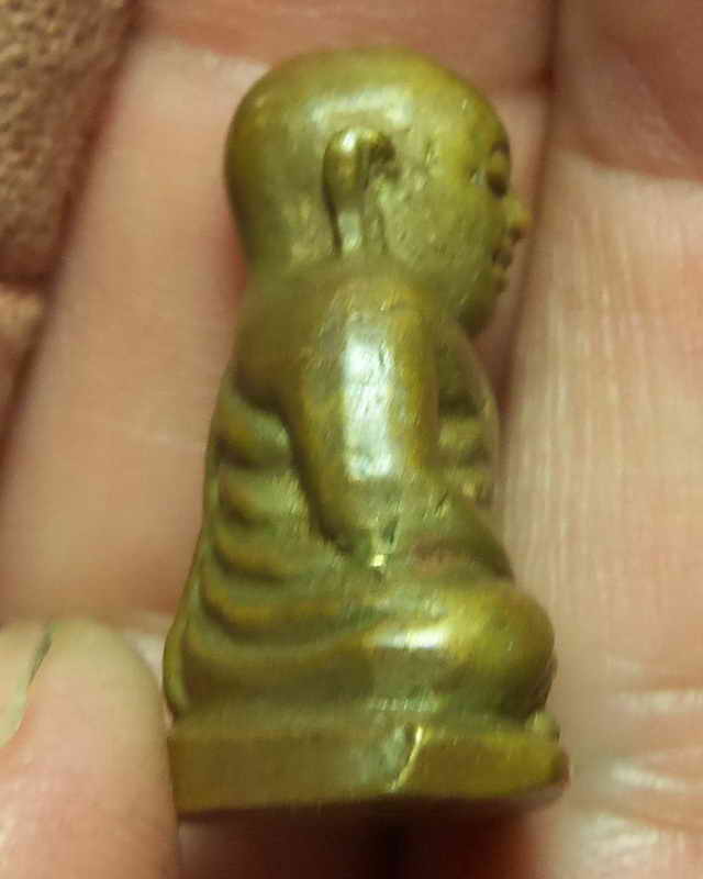 รูปหล่ออุดกริ่งหลวงพ่อเงิน วัดบางคลาน ออกวัดท่าบัวทอง ปี 2515 หลวงพ่อสิทธิ์ ท่านปลุกเสกจนไฟลุกในบาตร