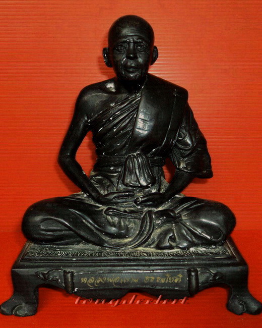 รูปหล่อบูชาหลวงพ่อแทน วัดแก้วฟ้า ต.ธรรมเสน อ.โพธาราม จ.ราชบุรี สวยมากค่ะ