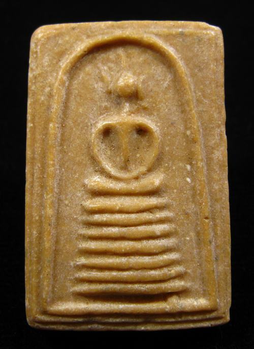 พระสมเด็จ เนื้อหามวลสารดี สวยไม่ทราบที่ครับ