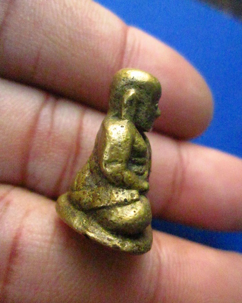 หลวงพ่อเงิน พิมพ์นิยม