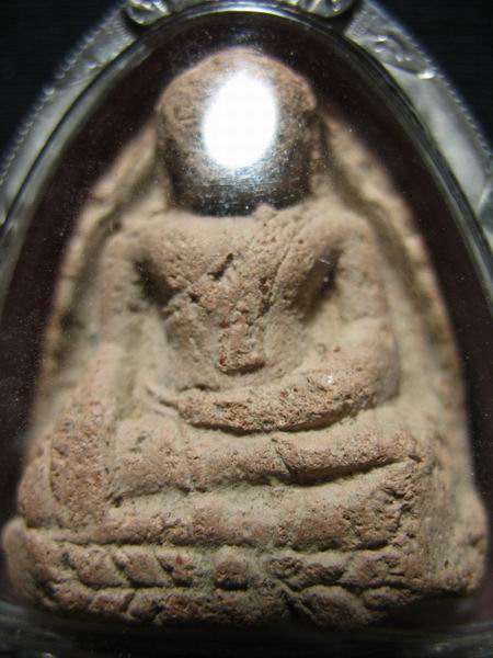 6,000.- หลวงพ่อโต วัดบางกระทิง อยุธยา เลี่ยมกรอบเงินหนา ๆ