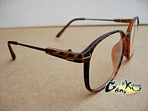 กรอบแว่นตา กรอบเต็มน้ำตาลกระ 