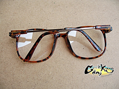 กรอบแว่นตา กรอบเต็มน้ำตาลกระ 