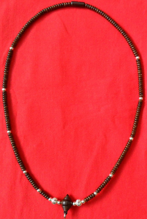 สร้อยกะลาตาเดียวแท้ๆสีน้ำตาล+เม็ดเงินแท้สวยๆ