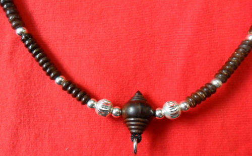 สร้อยกะลาตาเดียวแท้ๆสีน้ำตาล+เม็ดเงินแท้สวยๆ