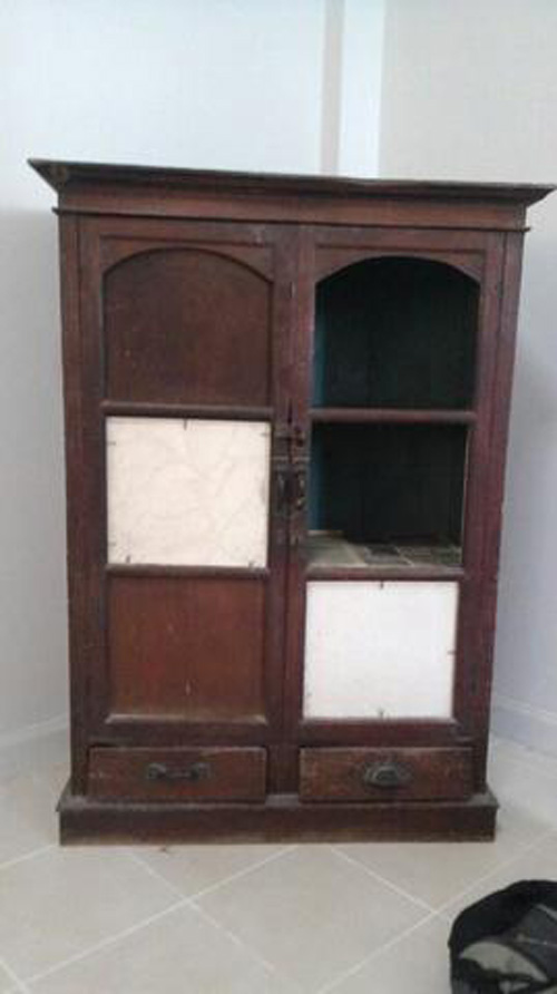  ตู้ไม้โบราณ
