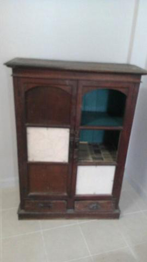  ตู้ไม้โบราณ