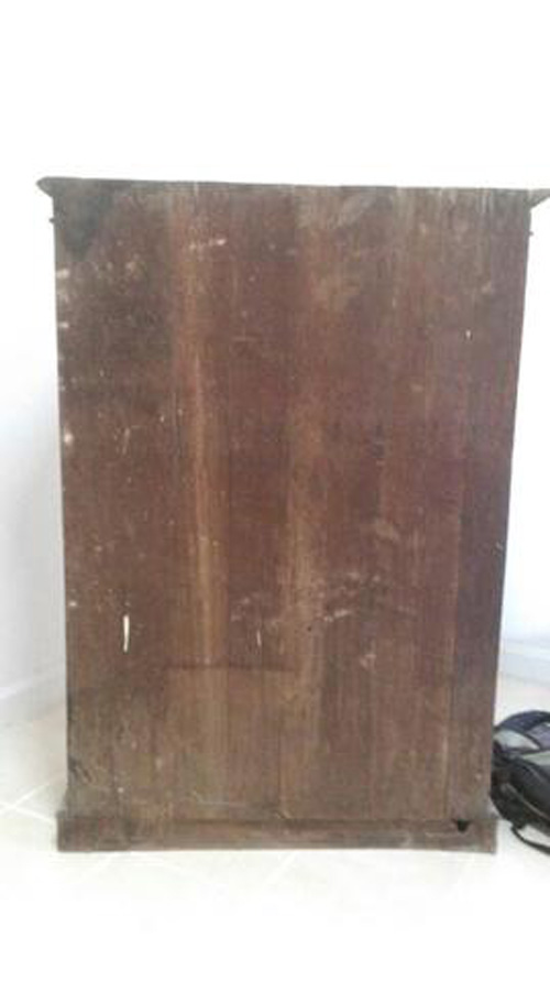  ตู้ไม้โบราณ