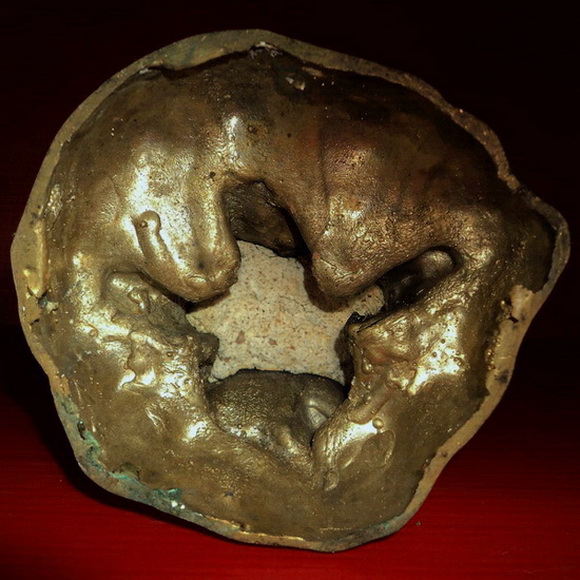 รูปหล่อบูชาเทพเจ้ากวนอู ปางนั่งถือง้าว(เจ้าพ่อกวนอูเทพเจ้าแห่งความซื่อสัตย์)สูง 12 นิ้ว สวยมากค่ะ