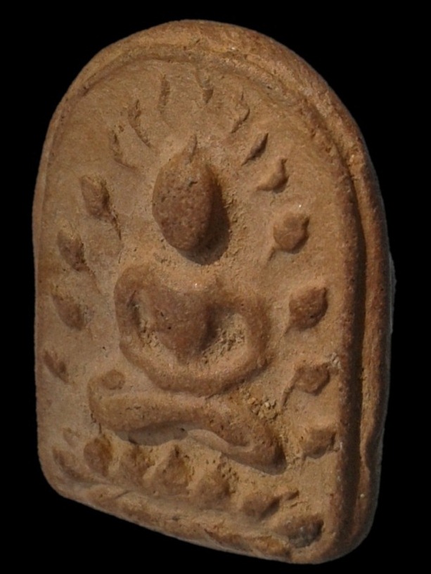 พระกรุเนื้อดินหลวงพ่อเข่งวัดใหม่พระพิเรนทร์กรุงเทพสภาพสวยๆรับประกันพระแท้ครับ