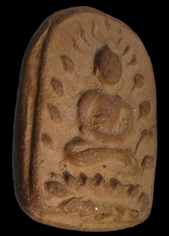 พระกรุเนื้อดินหลวงพ่อเข่งวัดใหม่พระพิเรนทร์กรุงเทพสภาพสวยๆรับประกันพระแท้ครับ