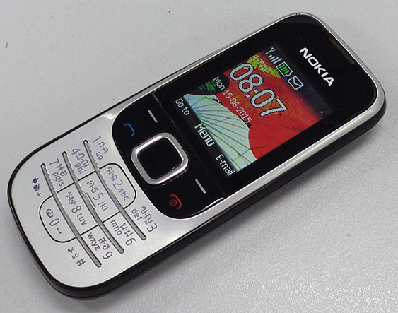 NOKIA 2330 ของแท้ จอสี สภาพสวย แบตอึด พร้อมกล่องและที่ชาร์จ