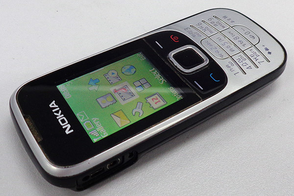 NOKIA 2330 ของแท้ จอสี สภาพสวย แบตอึด พร้อมกล่องและที่ชาร์จ