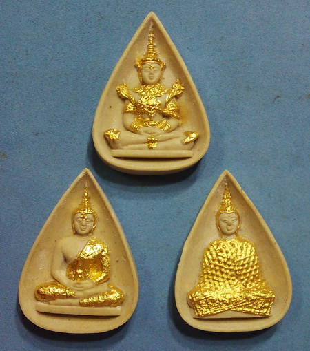 พระแก้วมรกต สามฤดู ปัดทอง เจ้าคุณนรฯ วัดเทพศิรินทร์ พร้อมกล่องกำมะหยี่เดิม สวยงามมาก