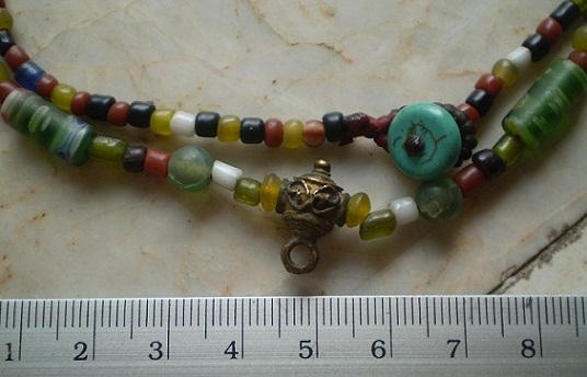 สร้อยลูกปัดแท้  ห่วงกลางหัวขุน   เคาะเีดยว 