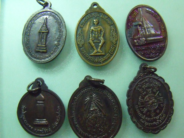 ยกแผงชุดพระเหรียญ 6 องค์ ชุดที่ 1