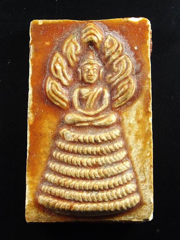 พระนาคปรกหลวงปู่จันทร์ วัดศรีเทพ ปี2500 เนื้อผงสวยเก่าลงเคลือบครับ