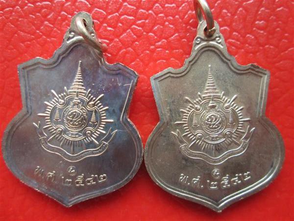 *****แพ็คคู่สุดคุ้ม*****เหรียญครบ 6 รอบ รัชกาลที่9 เนื้ออัลปาก้า ปี 2542