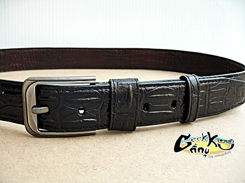   เข็มขัดหนังแท้ (หนังวัว) ทำลายจระเขั สีดำ 