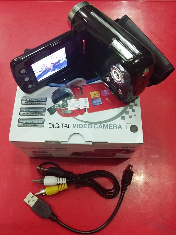 โล็ะสต็อกถูกๆ เคาะเดียว 750 บาท กล้องวิดีโอ Digital Video Camera - สีดำ (002)