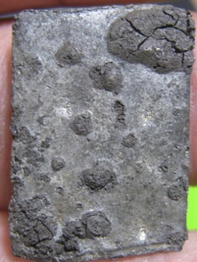 พระหัวใจกำแพงตัดสี่ เนื้อชินเงิน จ.สุโขทัย สภาพพอสวย มาพร้อมบัตรรับรอง 