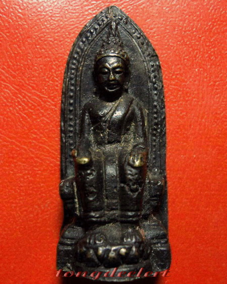 พระหลวงพ่อโต วัดบ้านเชี่ยน จ.ชัยนาท รุ่นแรก พิมพ์ใหญ่ สวยมากค่ะ