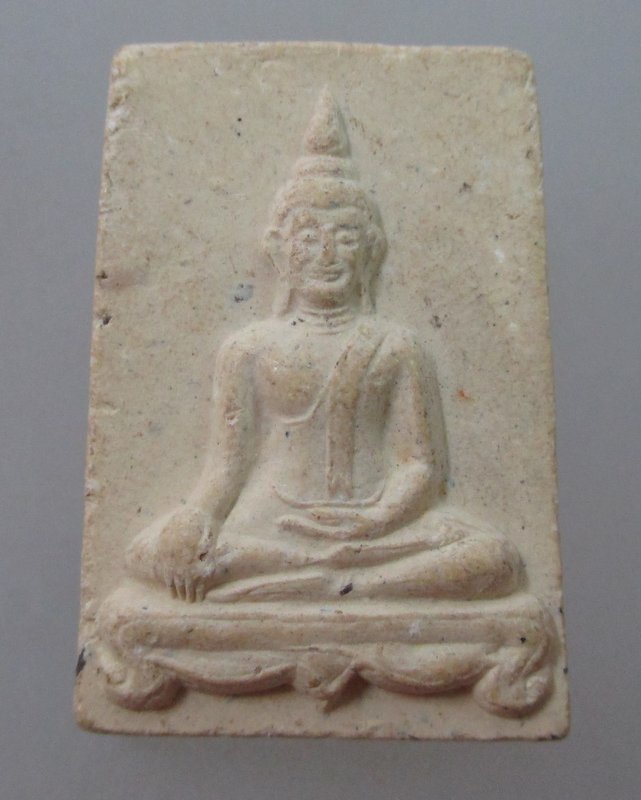พระผงไม่ทราบที่ครับ