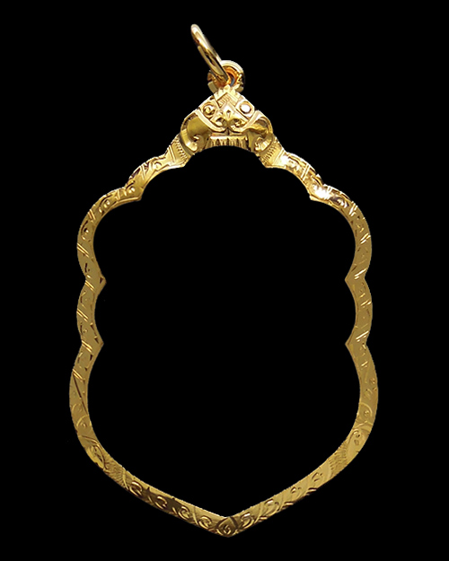 กรอบทอง ยกซุ้ม มือ1ใส่เหรียญเสมา8รอบ หลวงปู่ทิม วัดละหารไร่ จ.ระยอง น้ำหนัก2.51กรัม