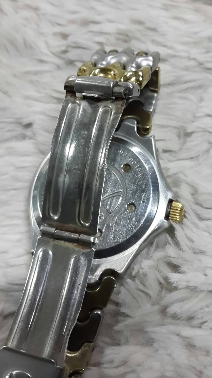 นาฬิกา ellesse ใช้มือเดียว ก้างปลาสองกษัตริย์