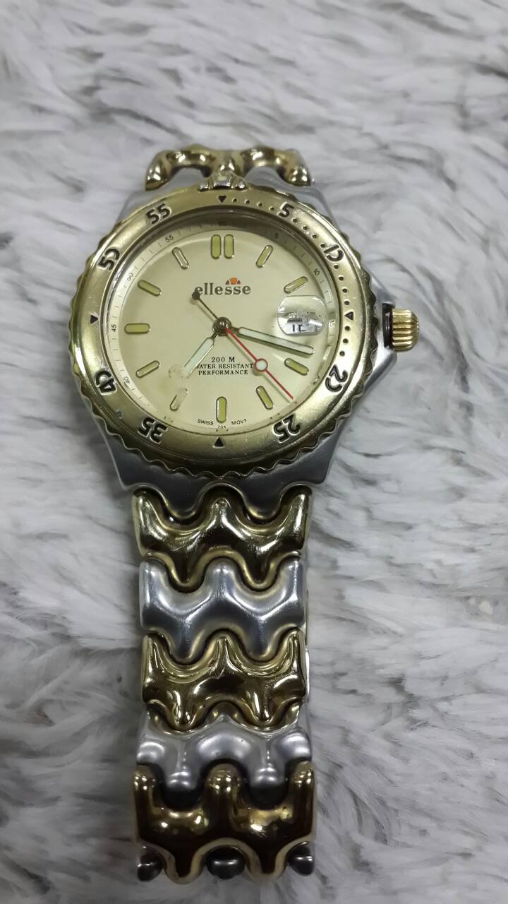 นาฬิกา ellesse ใช้มือเดียว ก้างปลาสองกษัตริย์