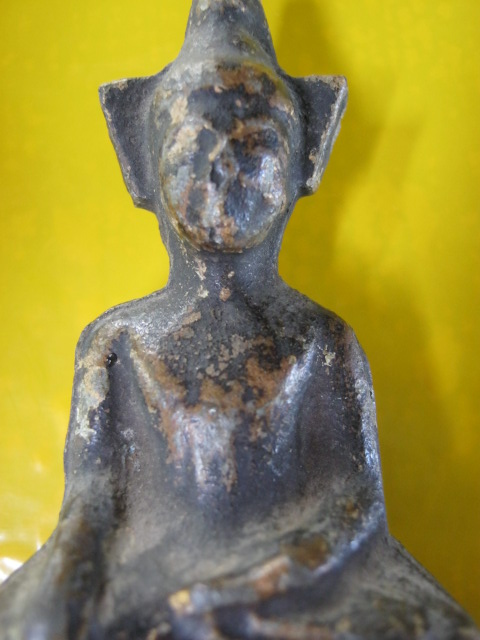 พระบูชา เนื้อดีบุกเก่า ศิลป์ใต้ เนื้อเก่า