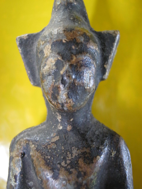 พระบูชา เนื้อดีบุกเก่า ศิลป์ใต้ เนื้อเก่า