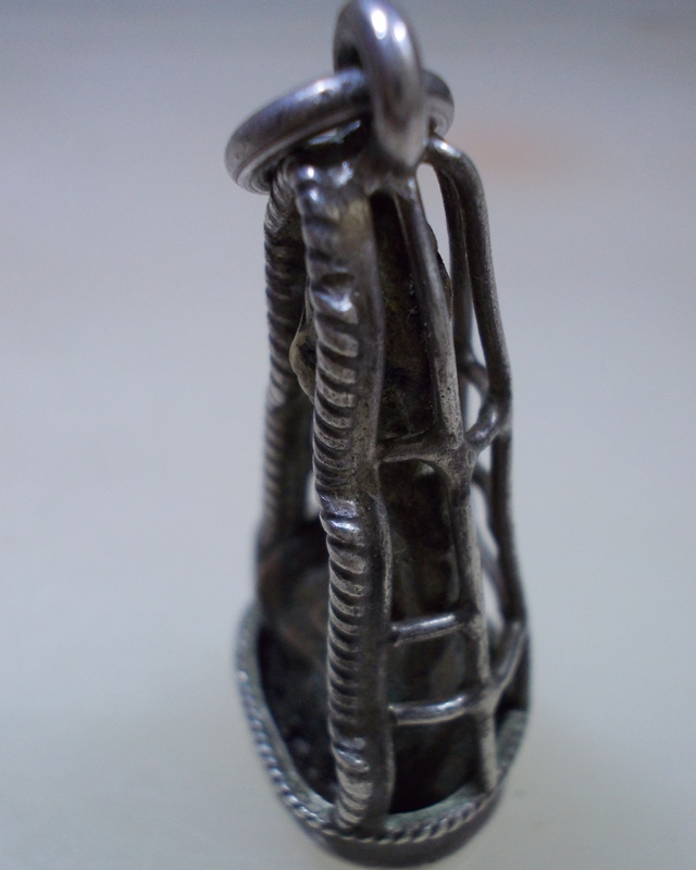 พระหล่อโบราณเก่า เลียมเงินเก่า ไม่ทราบที่