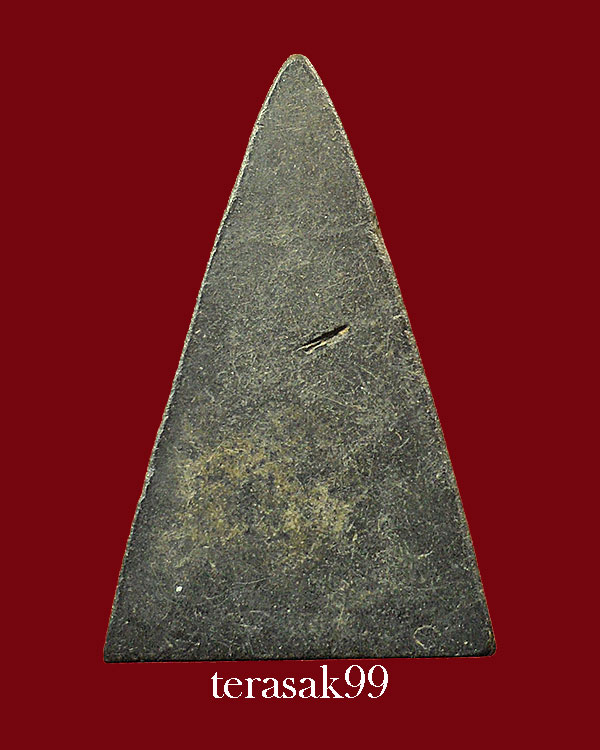 พระนางพญา หลวงพ่อเปิ่น ออกวัดโคกเขมา ปี2508 เนื้อดำ