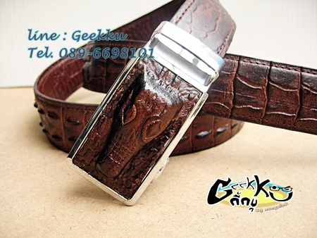 เข็มขัดหนังแท้ (หนังวัว) ทำลายจระเขั สีน้ำตาล  