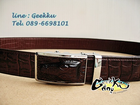 เข็มขัดหนังแท้ (หนังวัว) ทำลายจระเขั สีน้ำตาล  