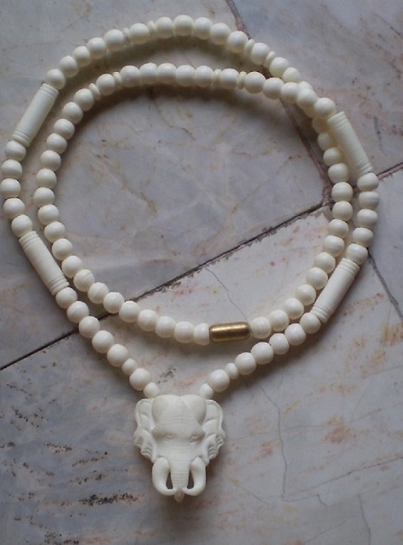 สร้อยกระดูกช้าง  ห่วงกลางหัวช้าง เคาะเดียว 