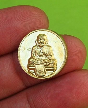 **วัดใจ ขำๆ** เหรียญหลวงปู่ทวด หลังหลวงพ่อโสธร ปี 54 (อ่านด้วยครับ)