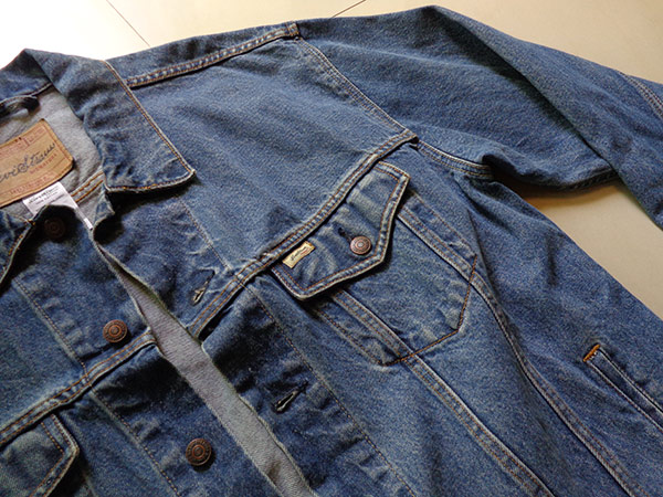 แจ็กเก็ดยีนส์ลีวายส์ Levi ของแท้ สวยๆครับ