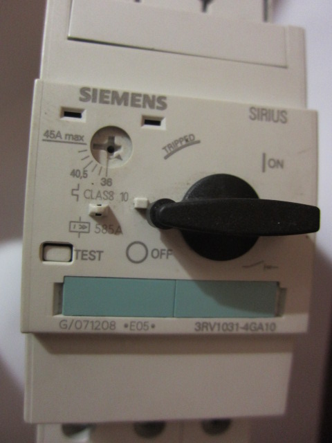 เบรคเกอร์ Siemens 2ตัวเลย ไม่ได้ใช้เลยขายเป็นมือสอง
