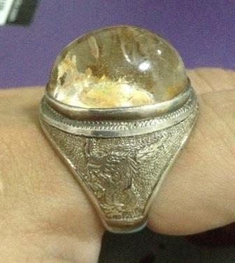 แหวนเงินสั่งทำแกะสลักพญานาคด้านข้างสวยงามขนาดแหวนเบอร์ 70 หัวแหวนแก้วโป่งขามเม็ดโต แก้วกาบเงินกาบทอง