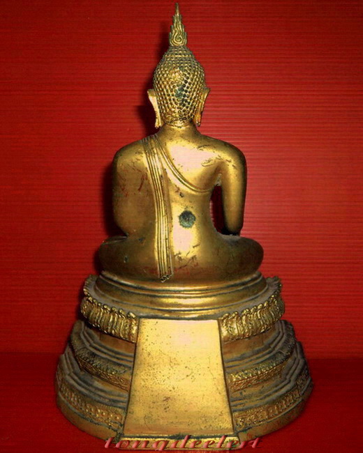 พระบูชาหลวงพ่อวัดไร่ขิง จ.นครปฐม กะไหล่ทอง รุ่นเก่า หล่อหนาค่ะ