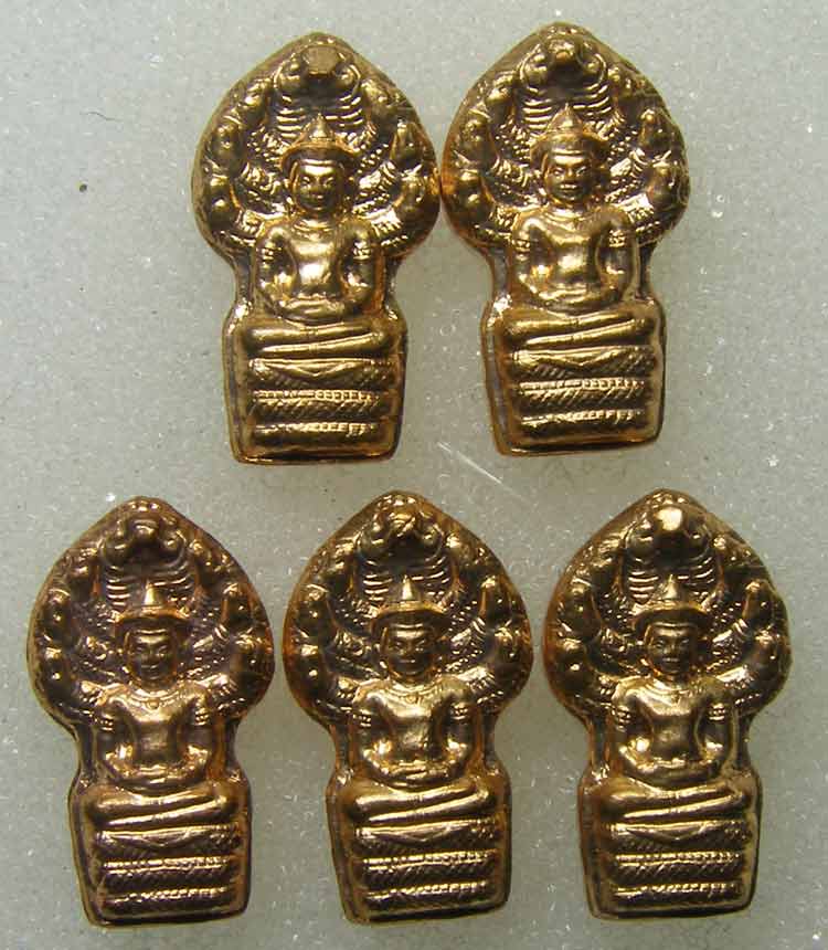 ปรกใบมะขาม หลวงพ่อพูล วัดไผ่ล้อม นครปฐม ปี 2544 (ชุดที่ 1)